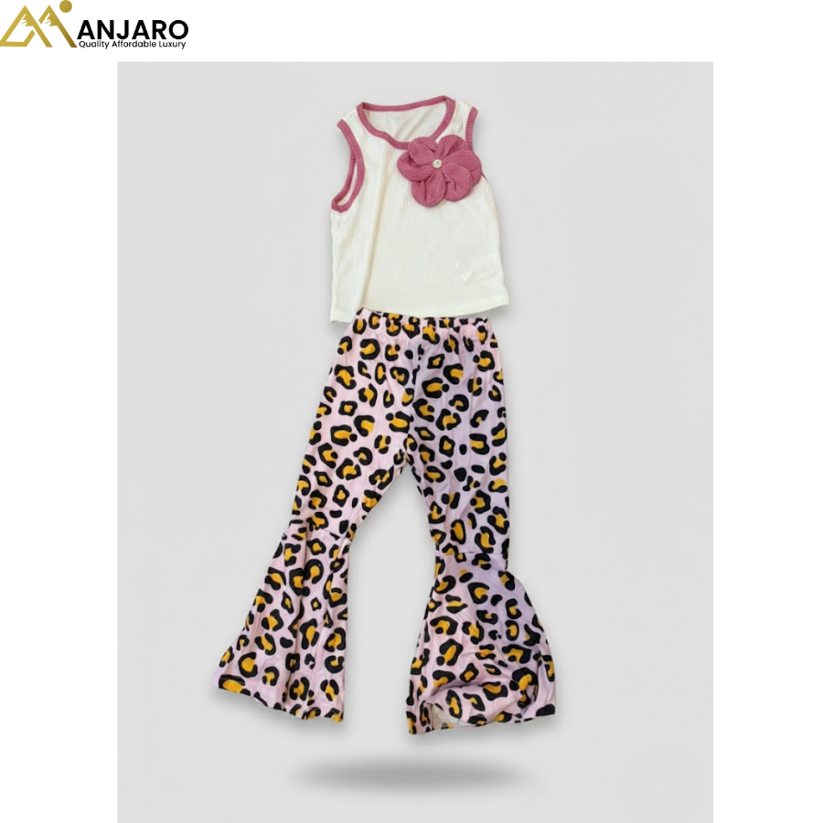 Girls Flower Detail Ribbed Top & Pink Leopard Flared Pants Set – 2 Piece Outfit (Size 3–4 Years)